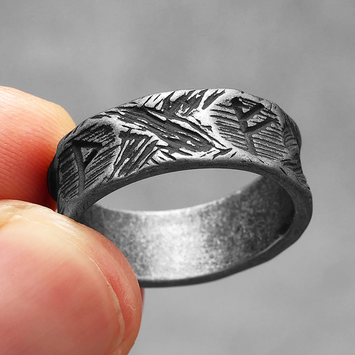 Minimalism Retro Viking Runes  - Vintage Fashion Newtown avis et prix