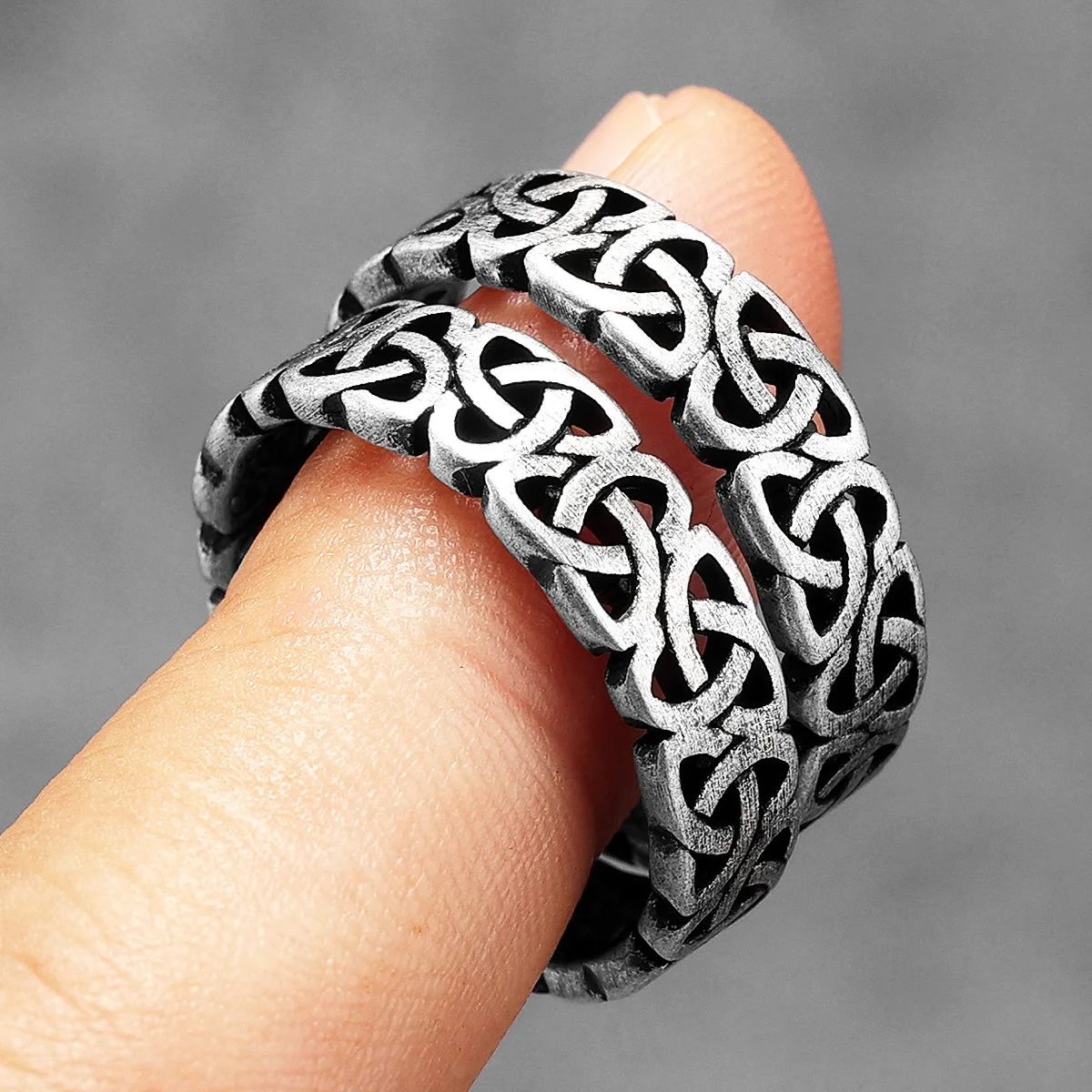 Hollow Celtic Knot Men Rings S - Vintage Fashion Newtown avis et prix