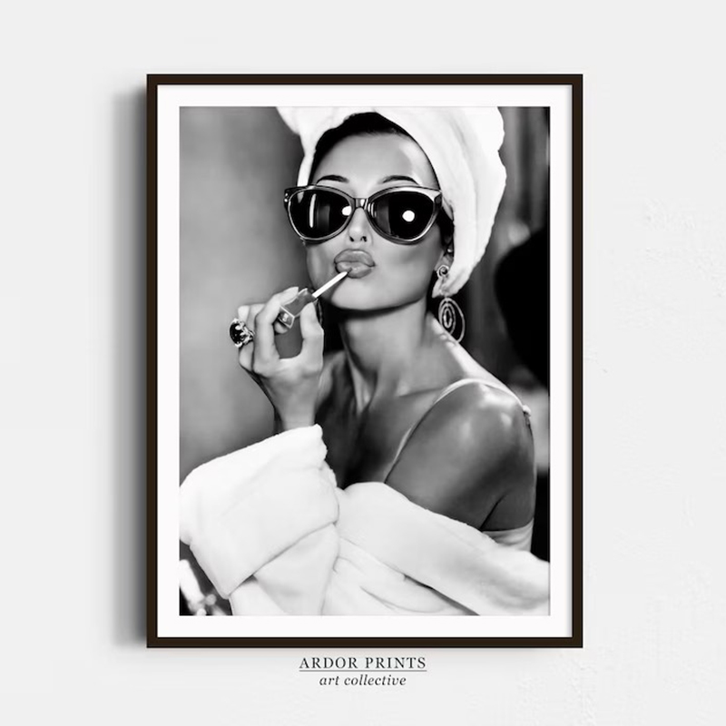 Audrey Hepburn Lipstick Canvas - Vintage Fashion Prints For Wall avis et prix