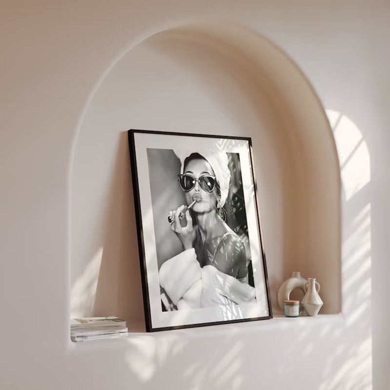 Audrey Hepburn Lipstick Canvas - Vintage Fashion Prints For Wall avis et prix